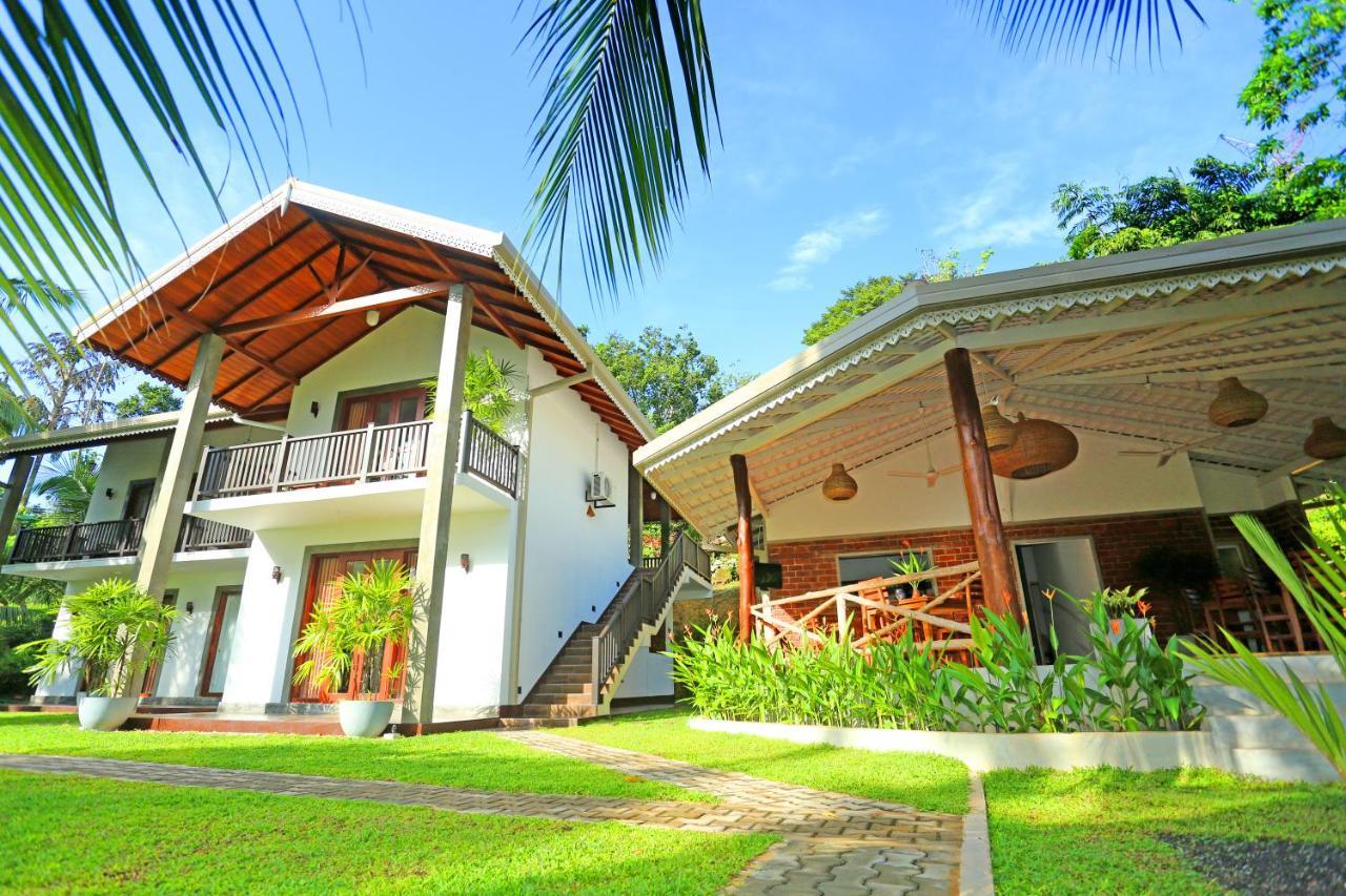 Villa Peacock Walahanduwa Luaran gambar