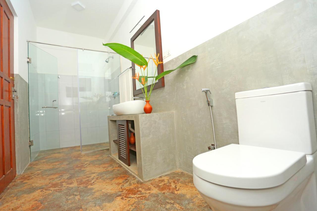 Villa Peacock Walahanduwa Luaran gambar