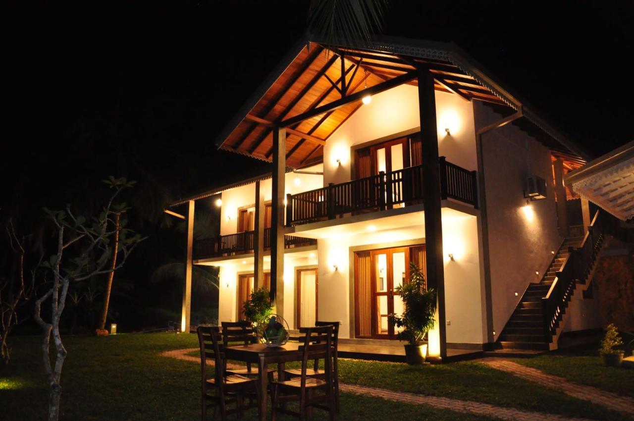 Villa Peacock Walahanduwa Luaran gambar
